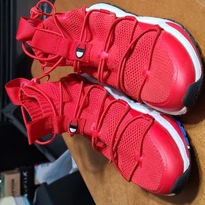 Champion Boys Shors Size 4.5 Red/White